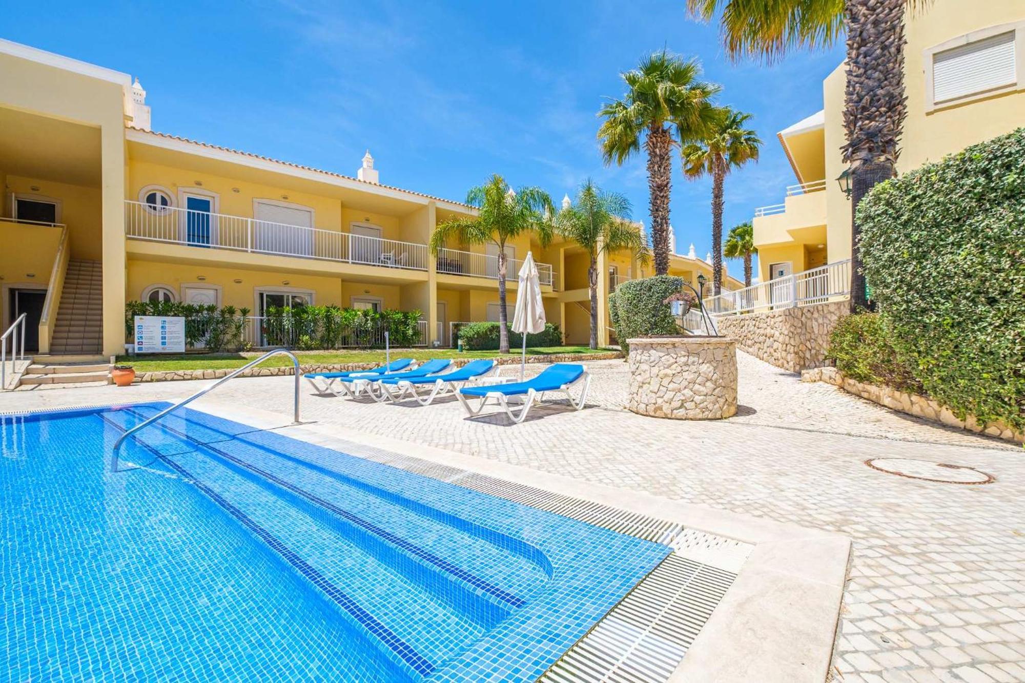 Holiday home Riu - Close To Bars Shops And Restaurants