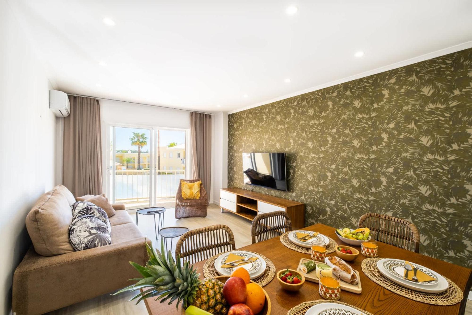 Riu - Close To Bars Shops And Restaurants Holiday home *