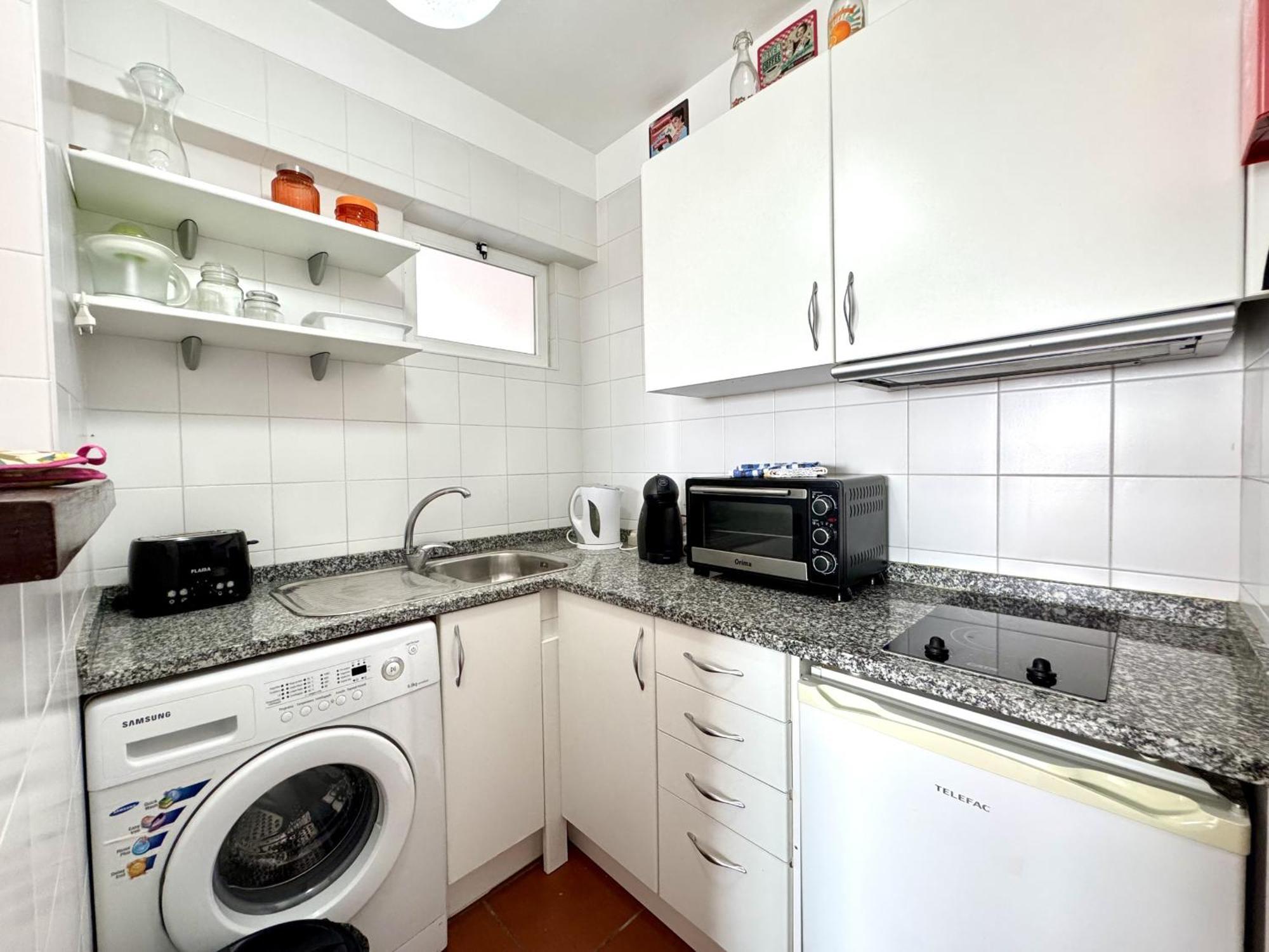 Ocean View Iii By Homing Apartment