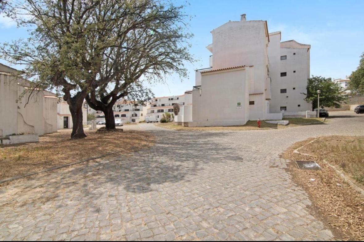 Brand New In Rua Da Oura Apartment