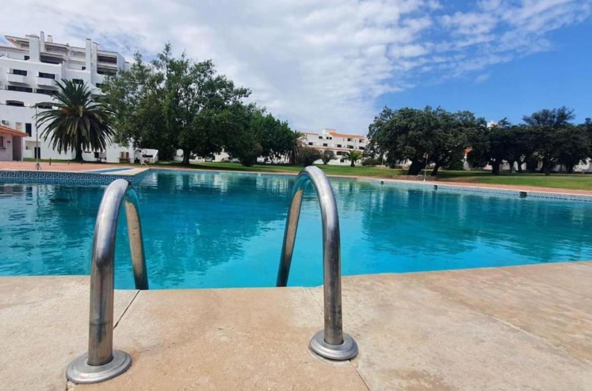Apartment Brand New In Rua Da Oura Albufeira