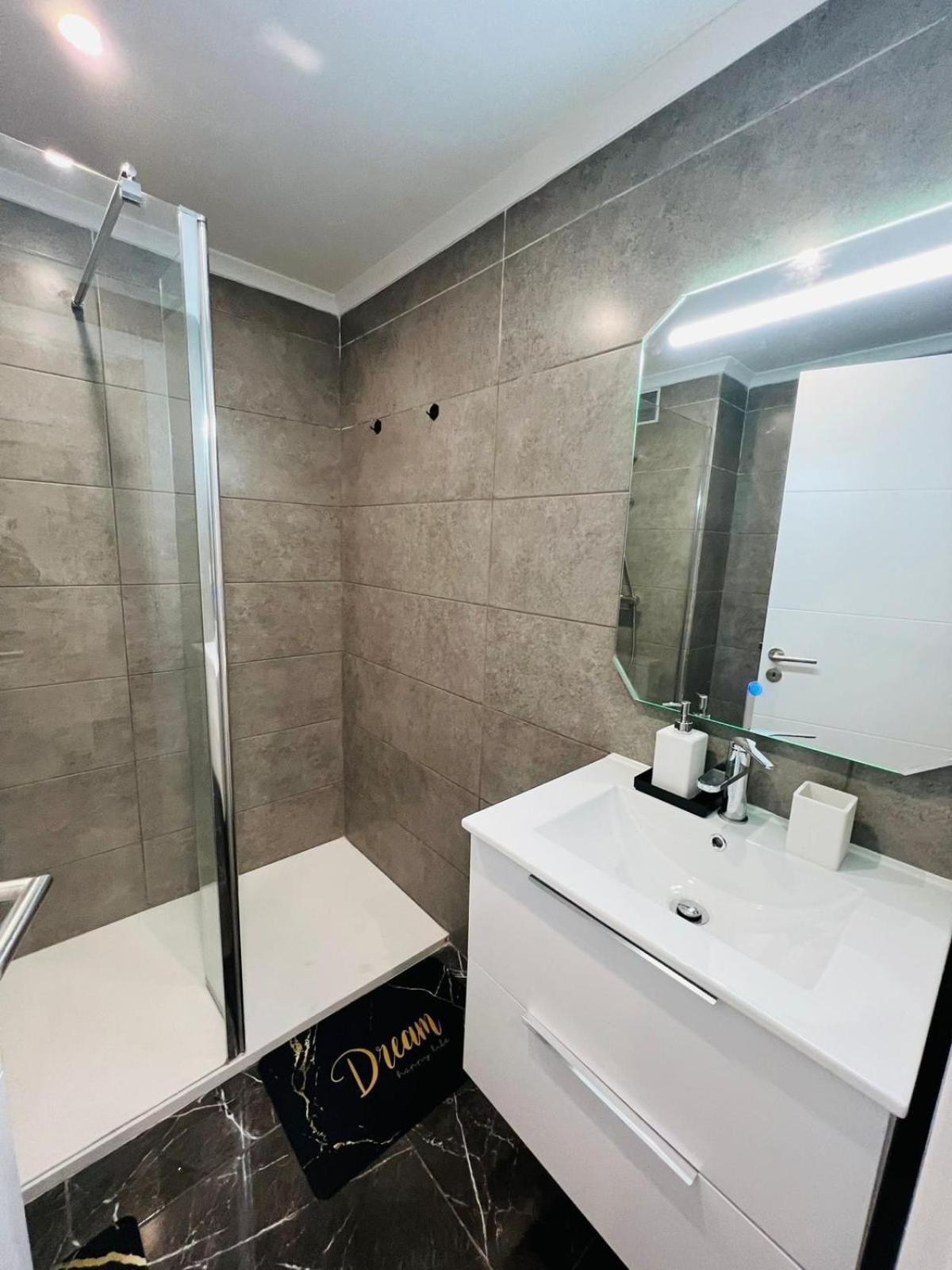 Brand New In Rua Da Oura Apartment *