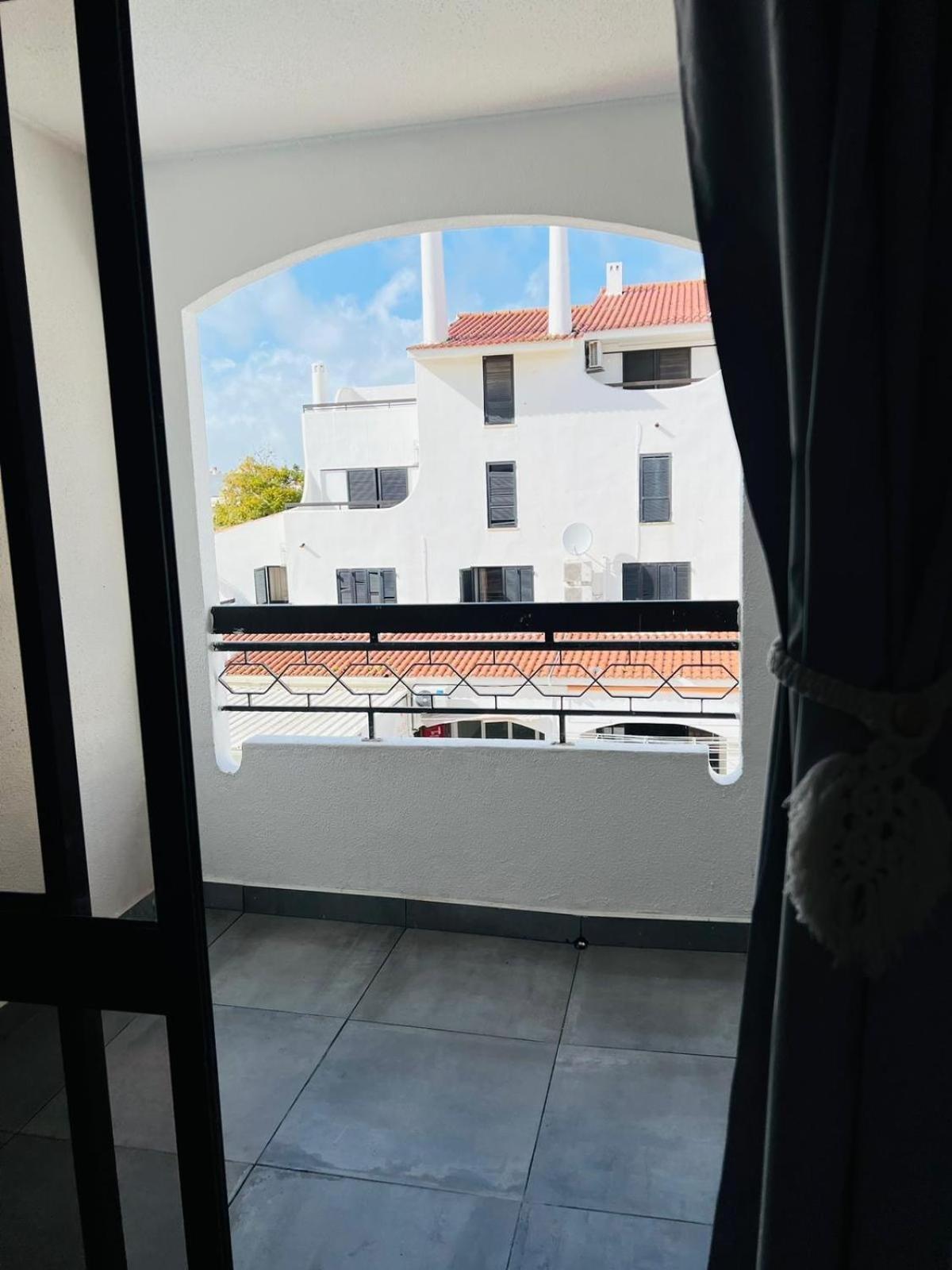 Brand New In Rua Da Oura *