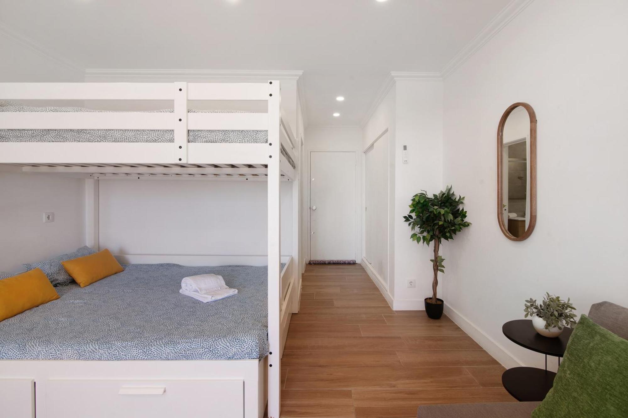 Lovely And New In Oura Apartment
