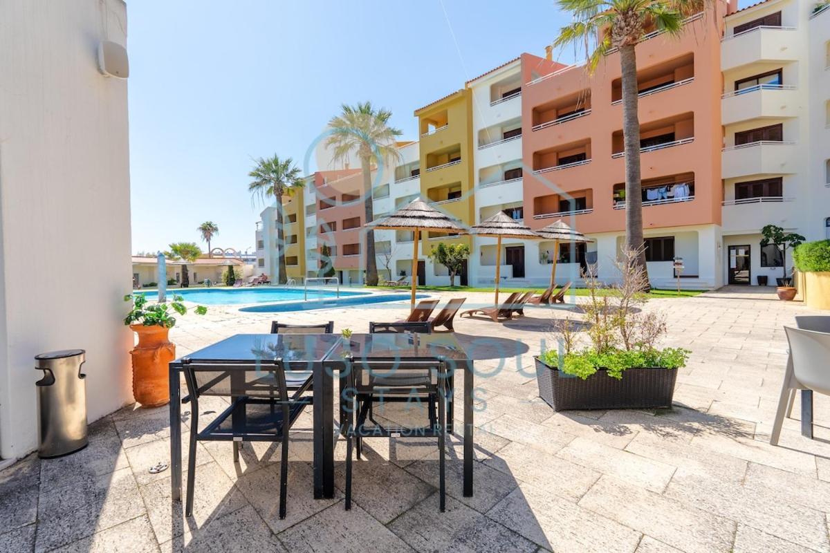 New! Perfect With Swimming Pool Apartment
