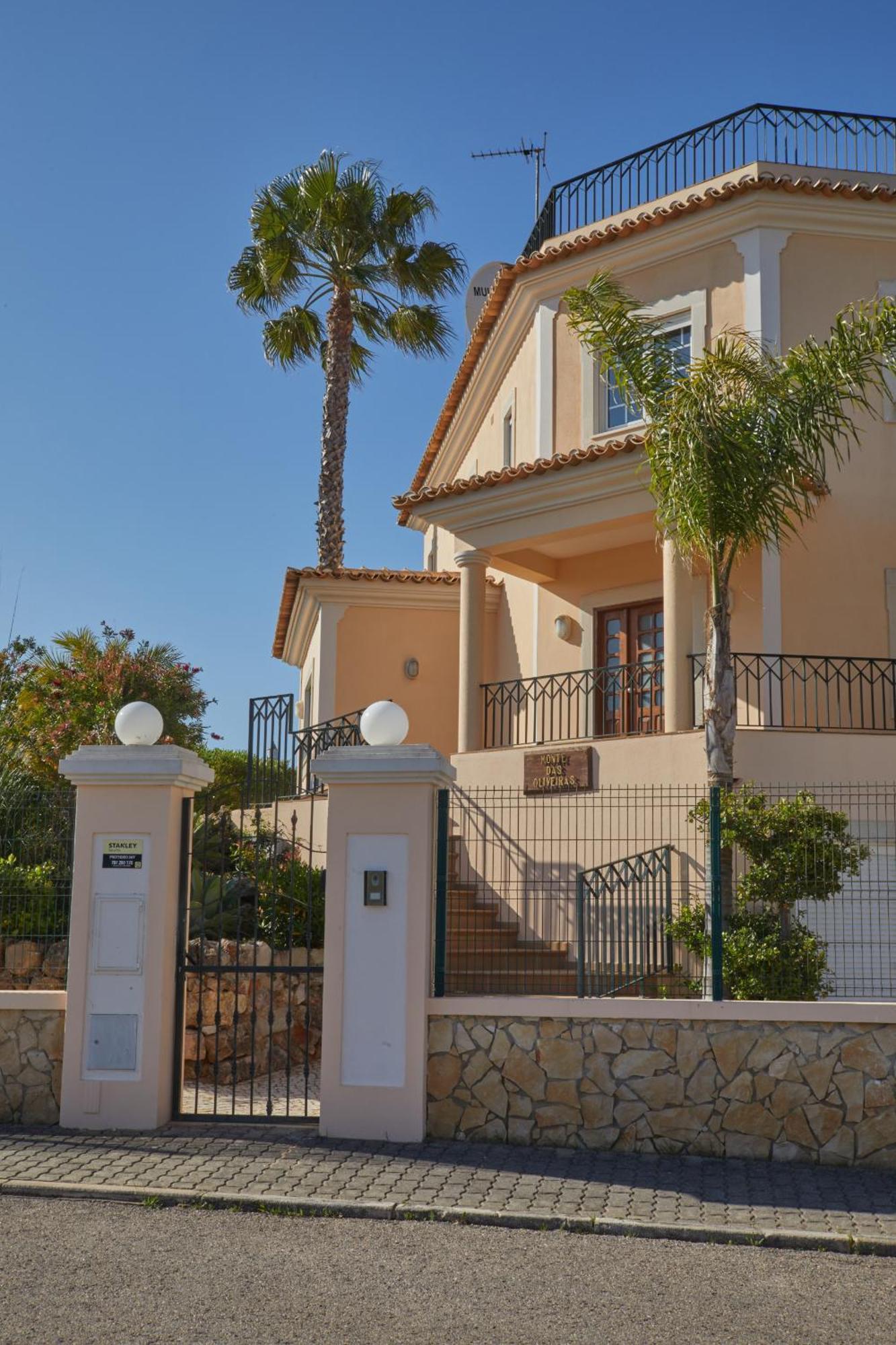 Monte Oliveiras With Private Pool Villa *