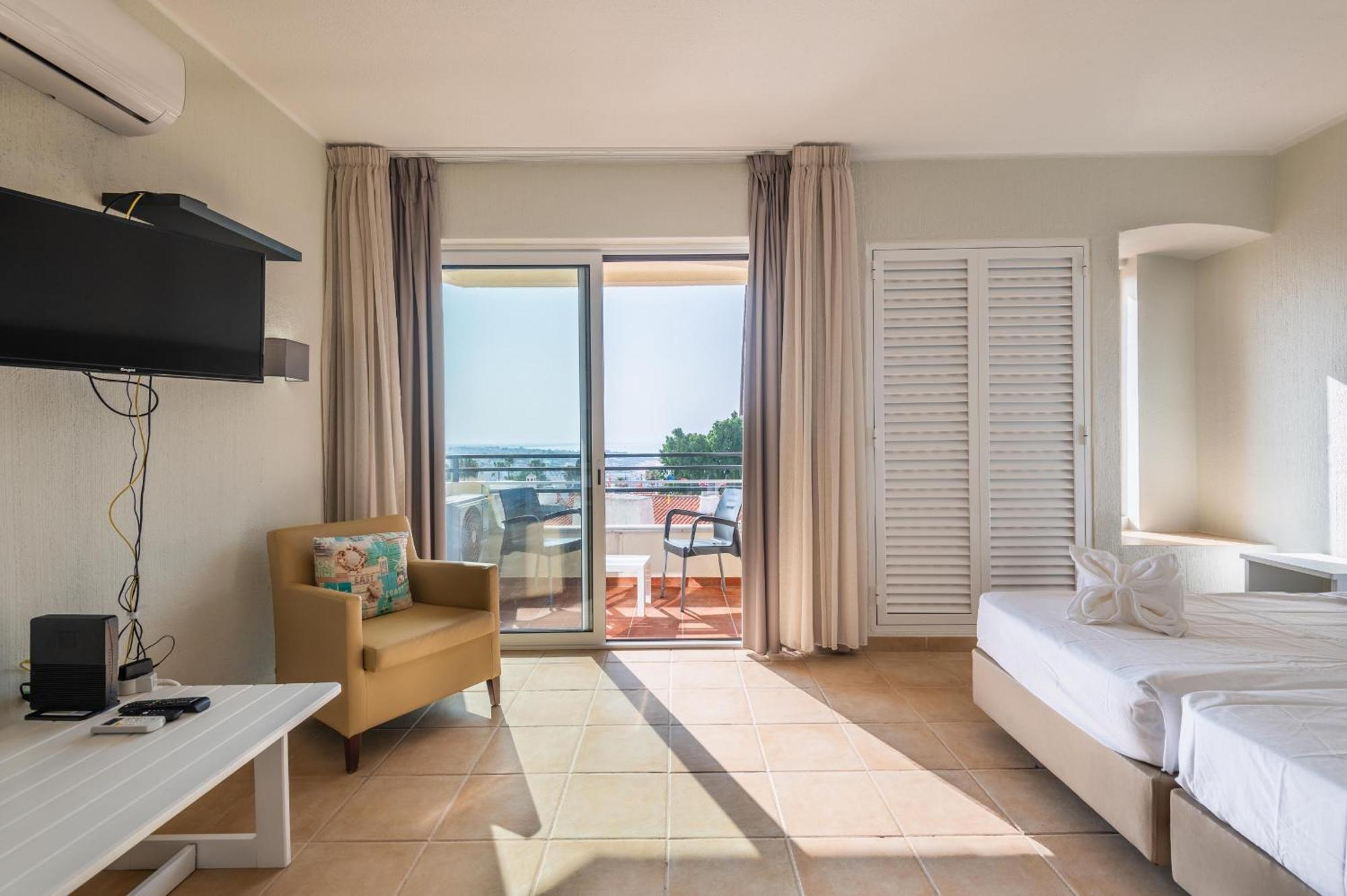 With Sea View - Free Wi-fi - Pool *
