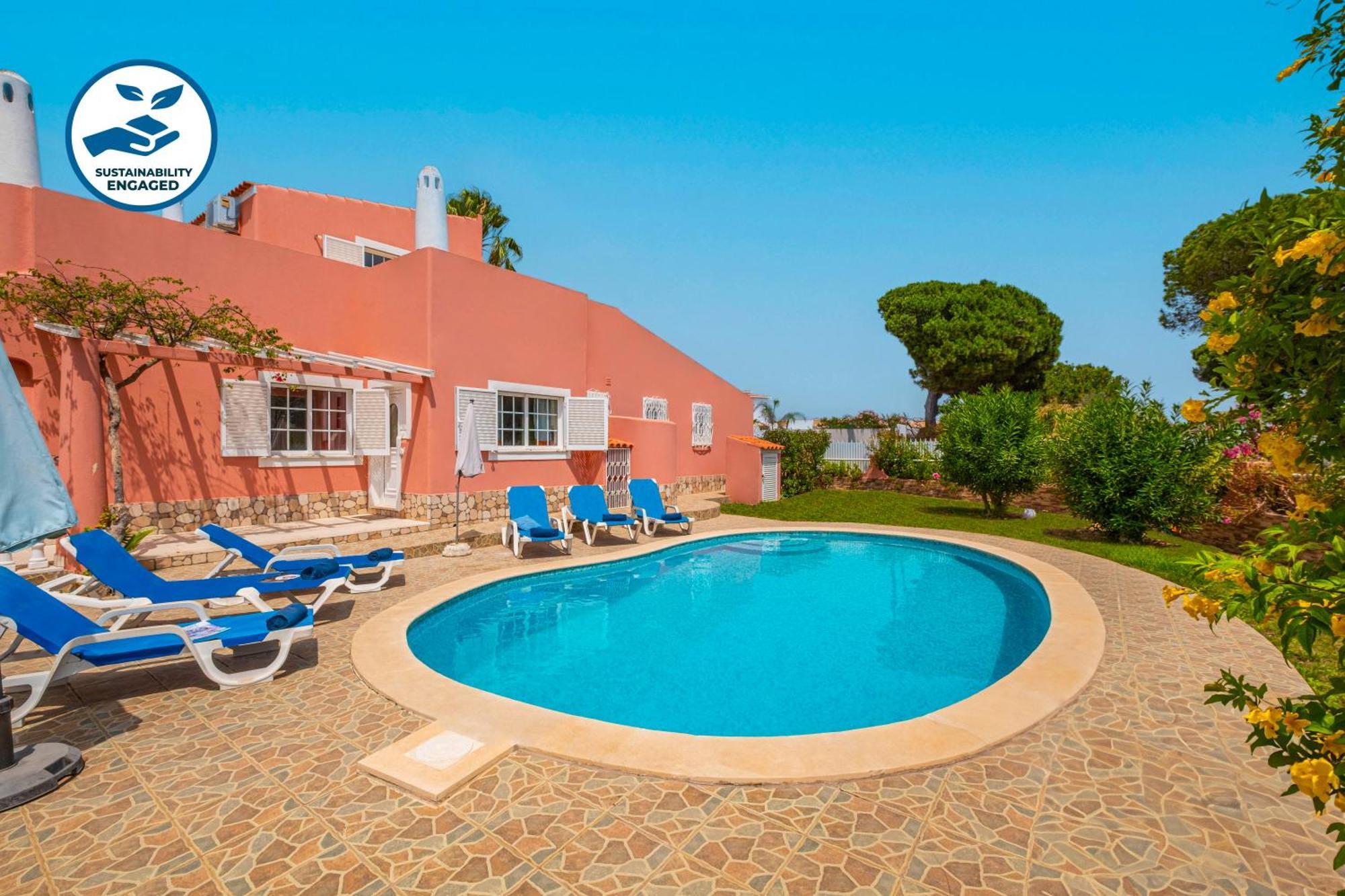 Flores By Algarve Vacation Villa *