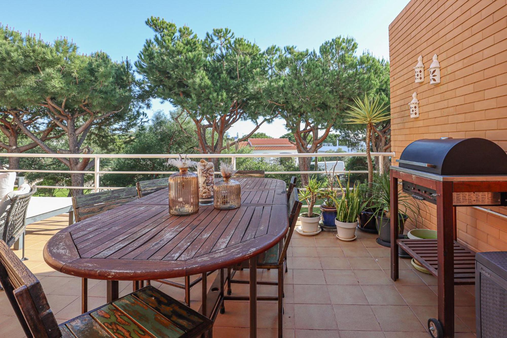 Jardins Do Castelo - Piscina E Tranquilidade - By Bedzy Apartment