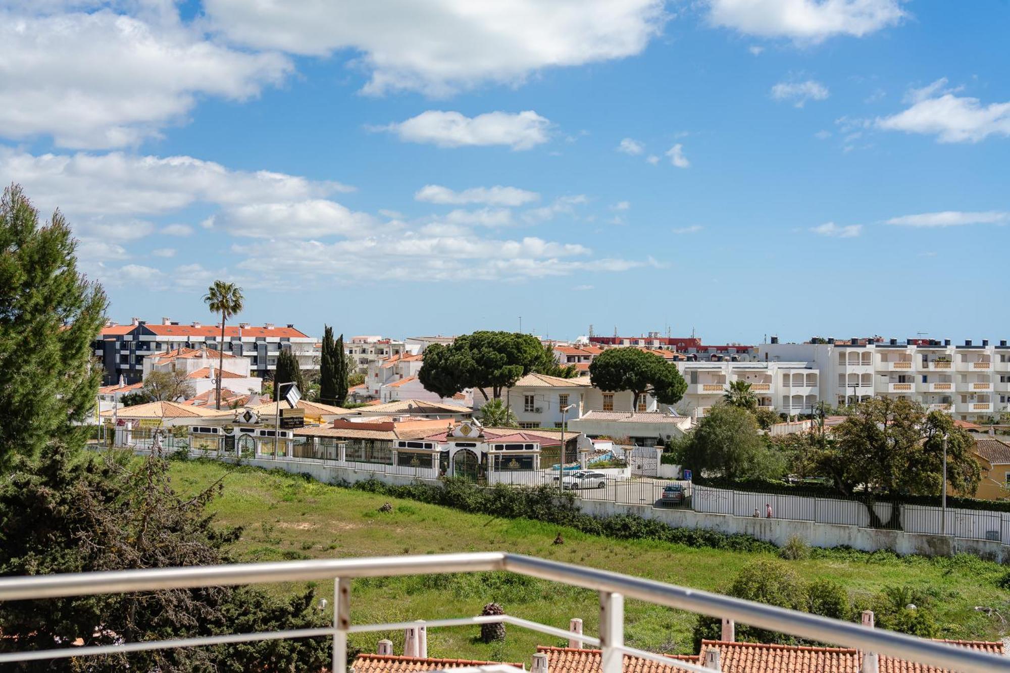 Newly Remodeled 2bd Brilliant Oura Strip 9min Apartment *
