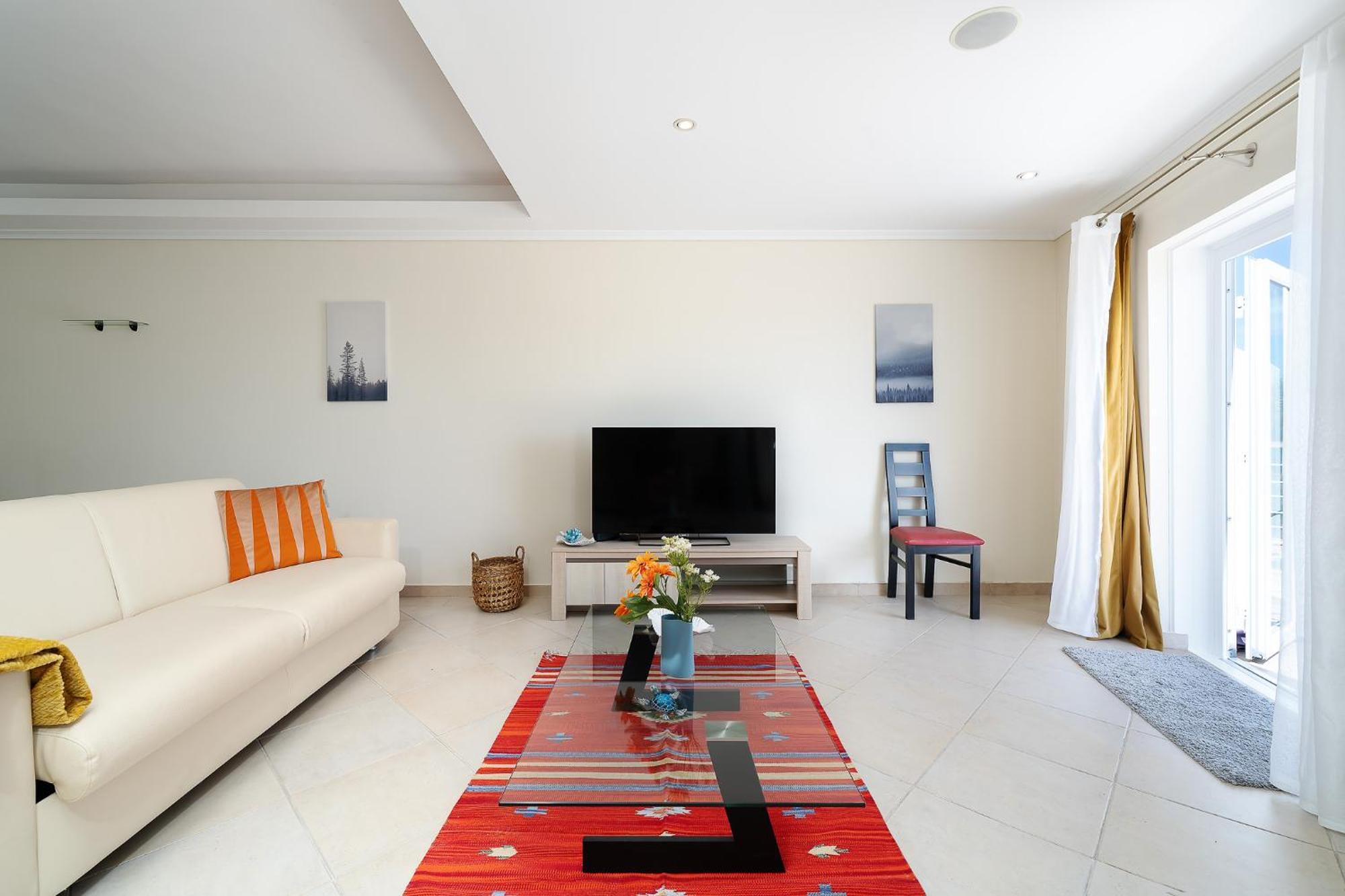 Apartment Newly Remodeled 2bd Brilliant Oura Strip 9min Albufeira