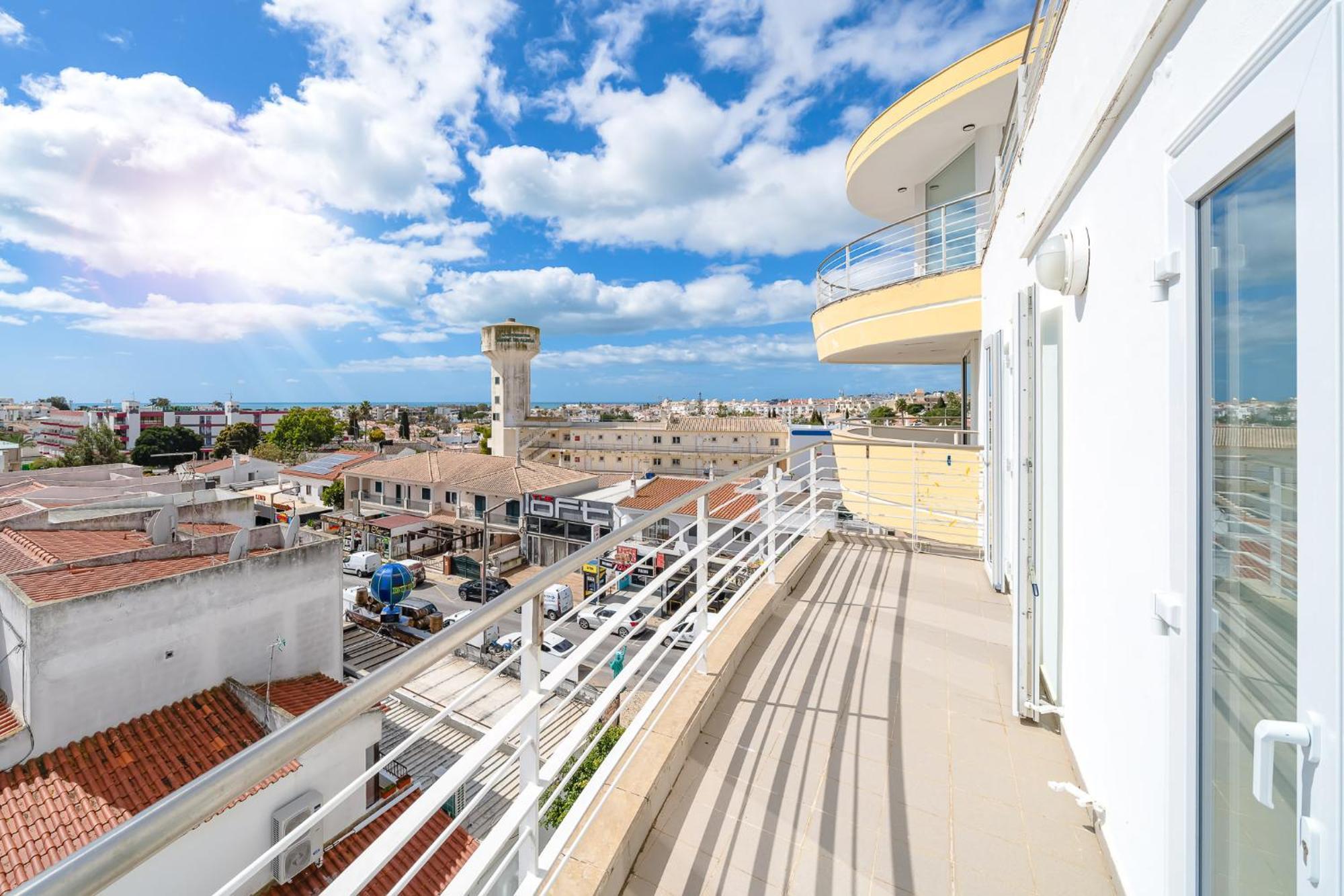 Apartment Newly Remodeled 2bd Brilliant Oura Strip 9min Albufeira