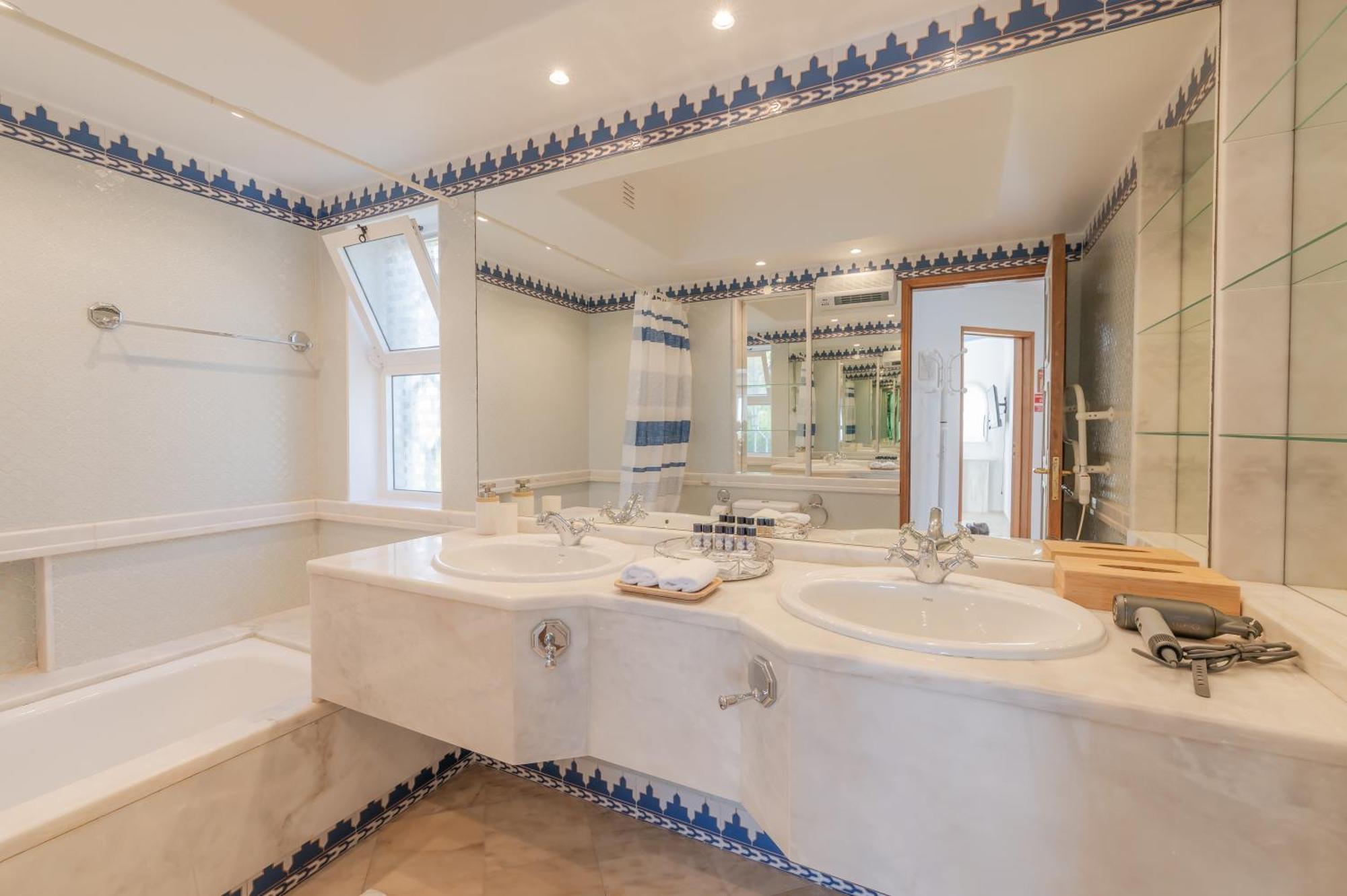 Appartement Ocean Vista Retreat With & Pool Access By Drago Albufeira