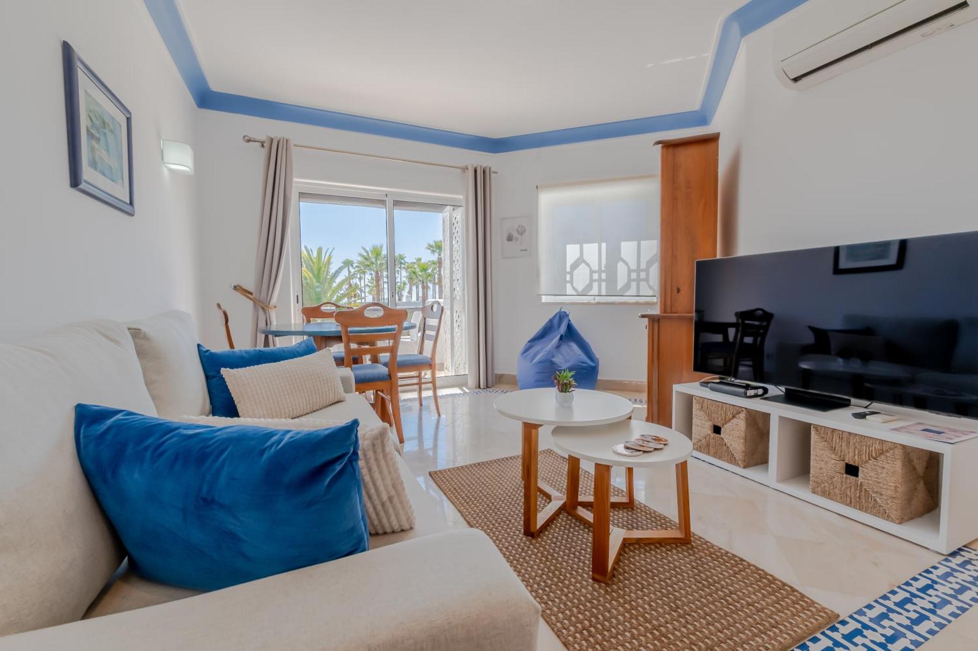 Ocean Vista Retreat With & Pool Access By Drago *