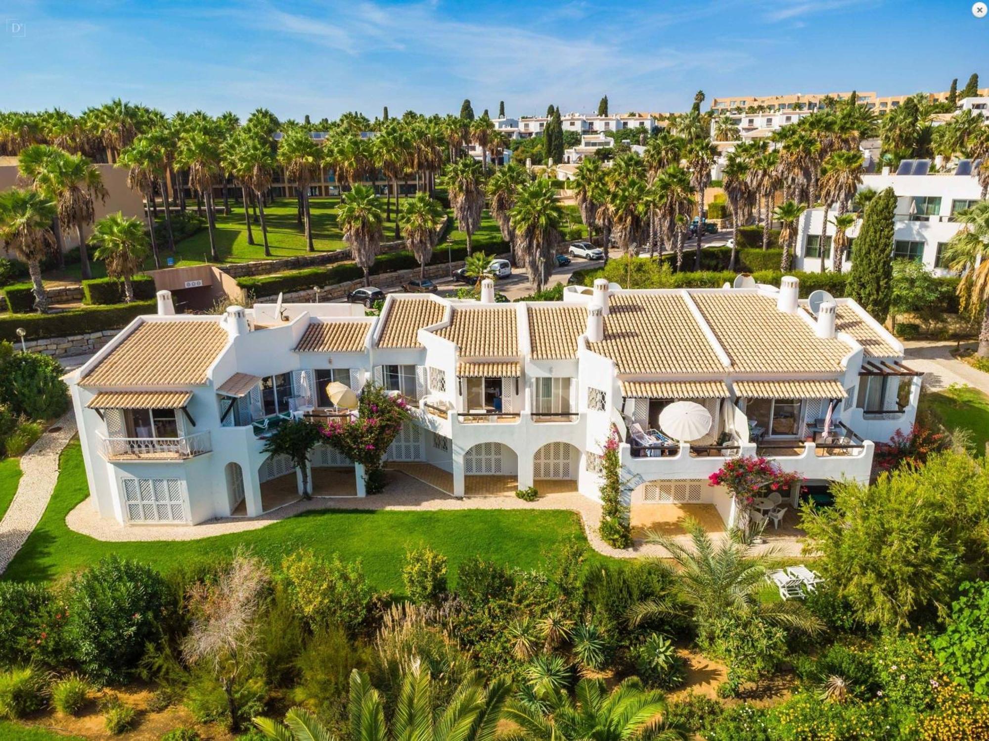 Ocean Vista Retreat With & Pool Access By Drago *
