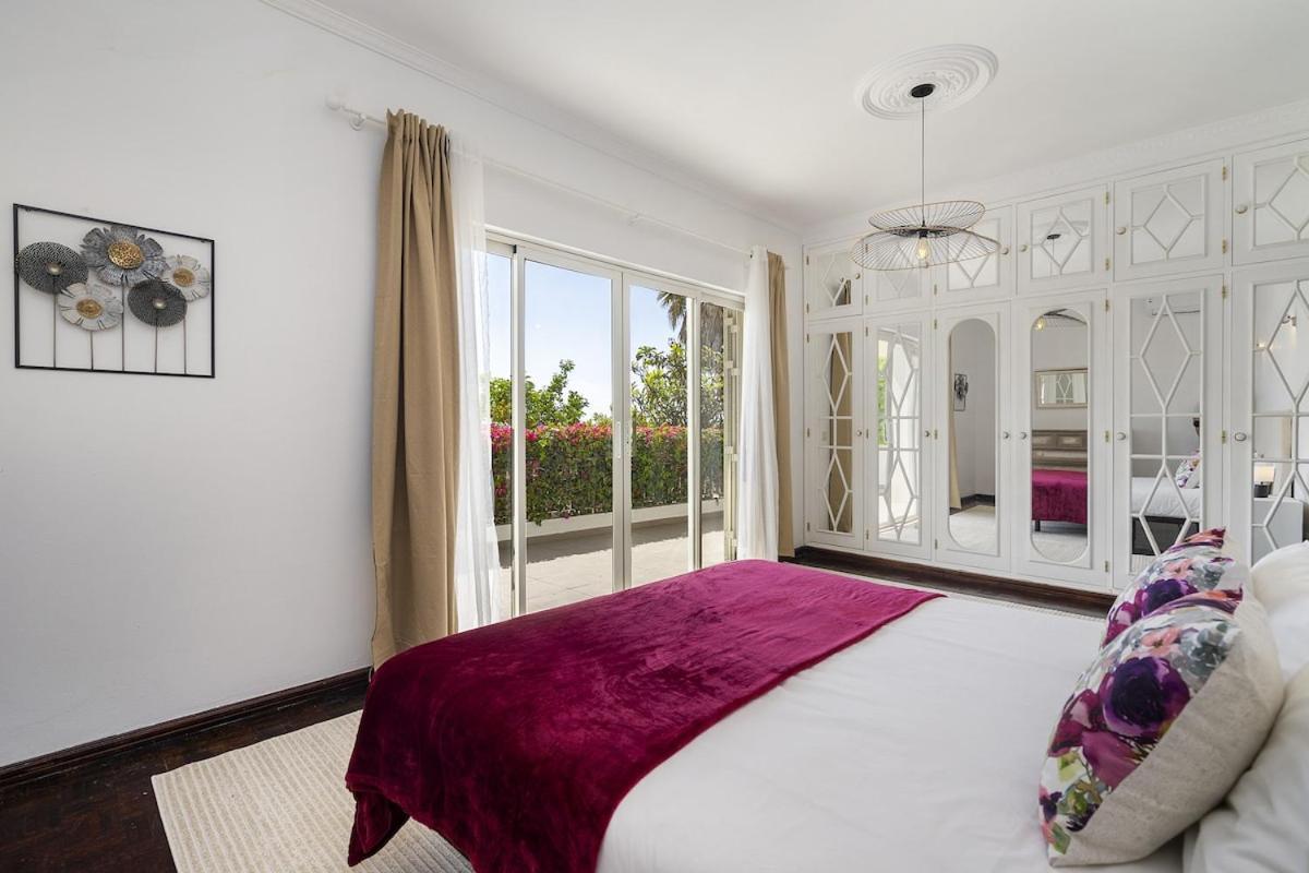 Sitambo- Pool & Sea View Villa Albufeira