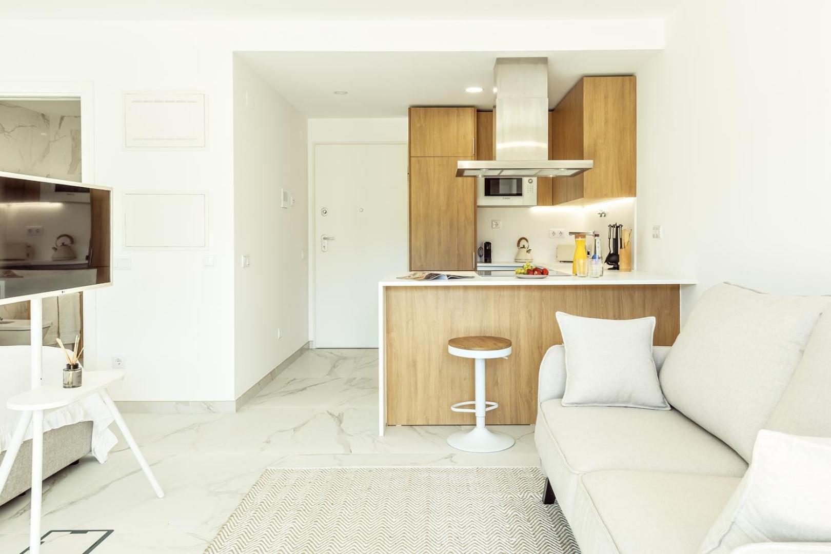 View - Cozy Corner With Pool Apartment *