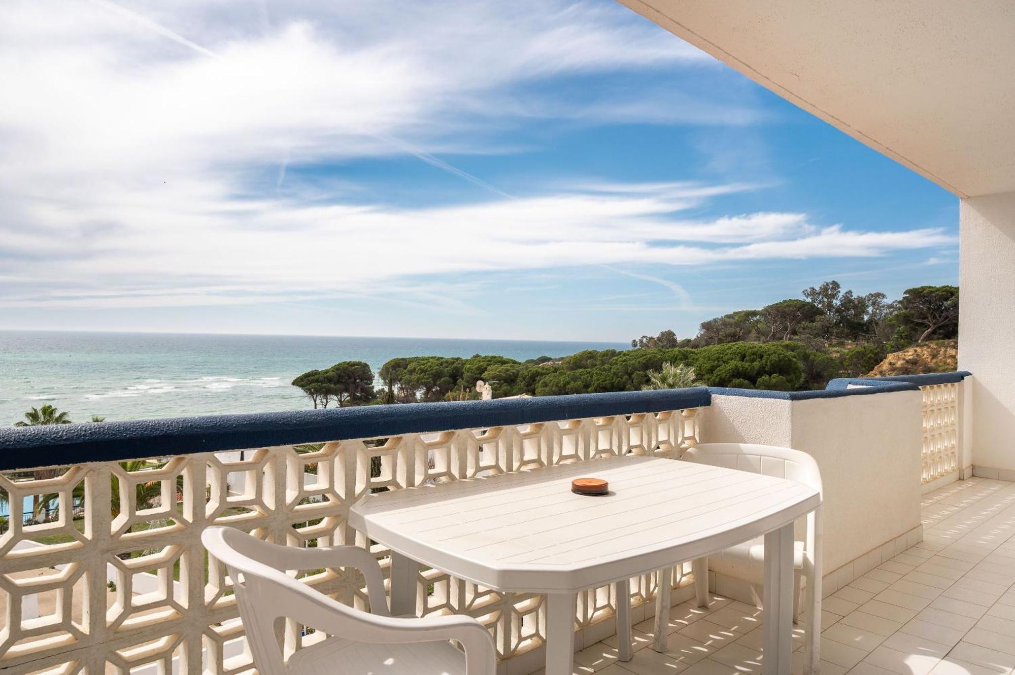 Grand Muthu Oura View Club Aparthotel 5*