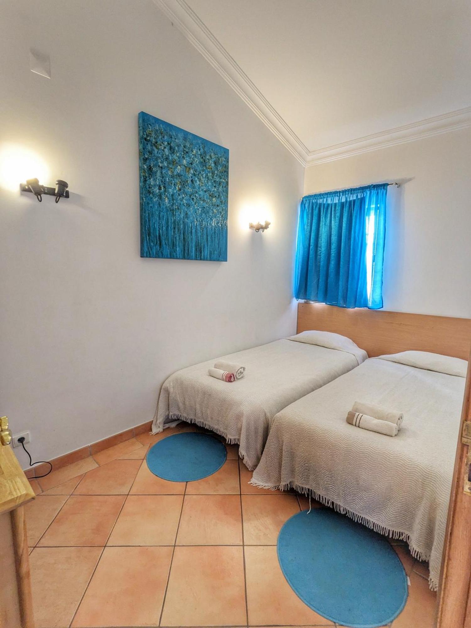 Townhouse 700m From Sao Rafael Villa