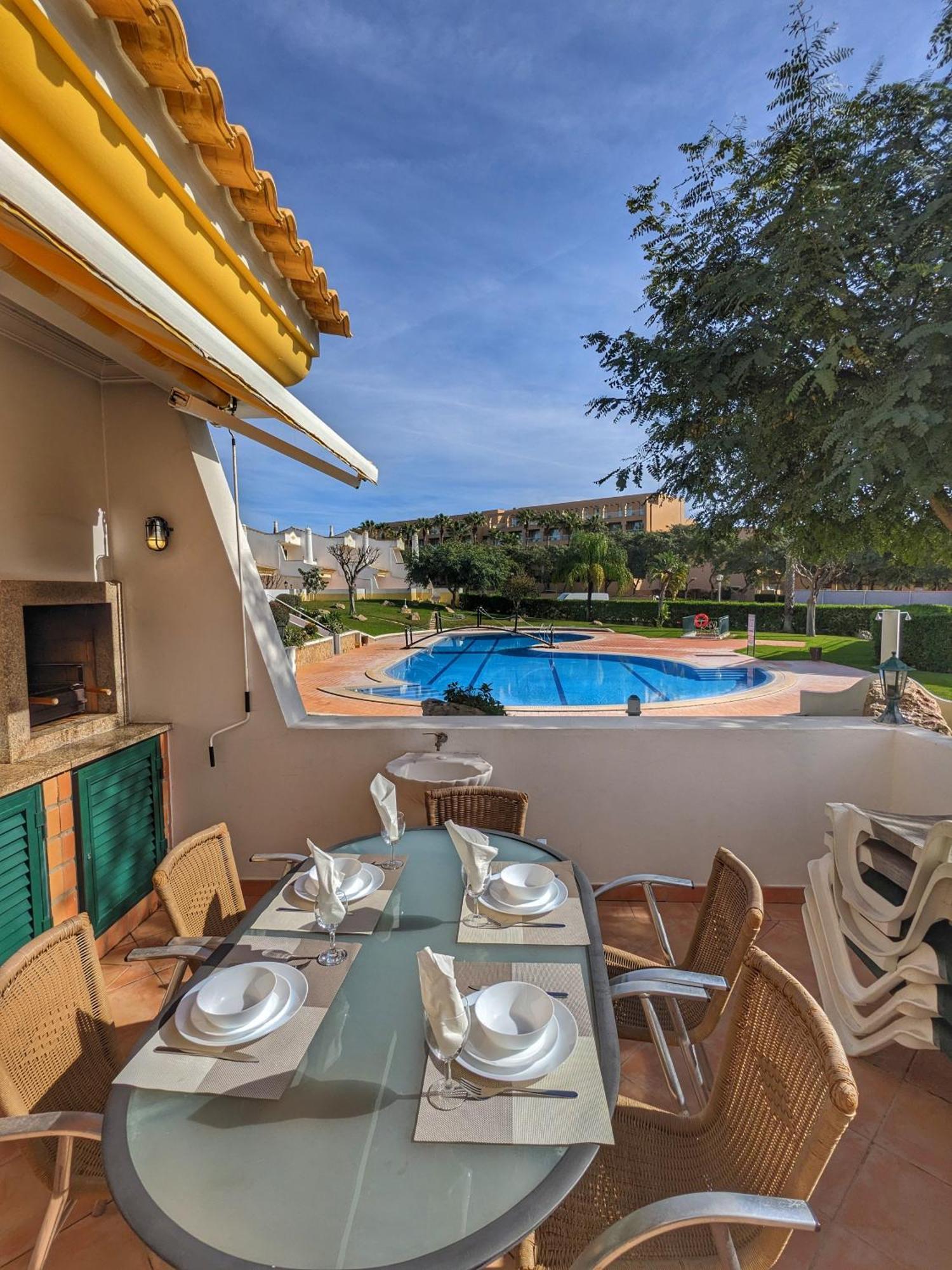 Townhouse 700m From Sao Rafael Albufeira