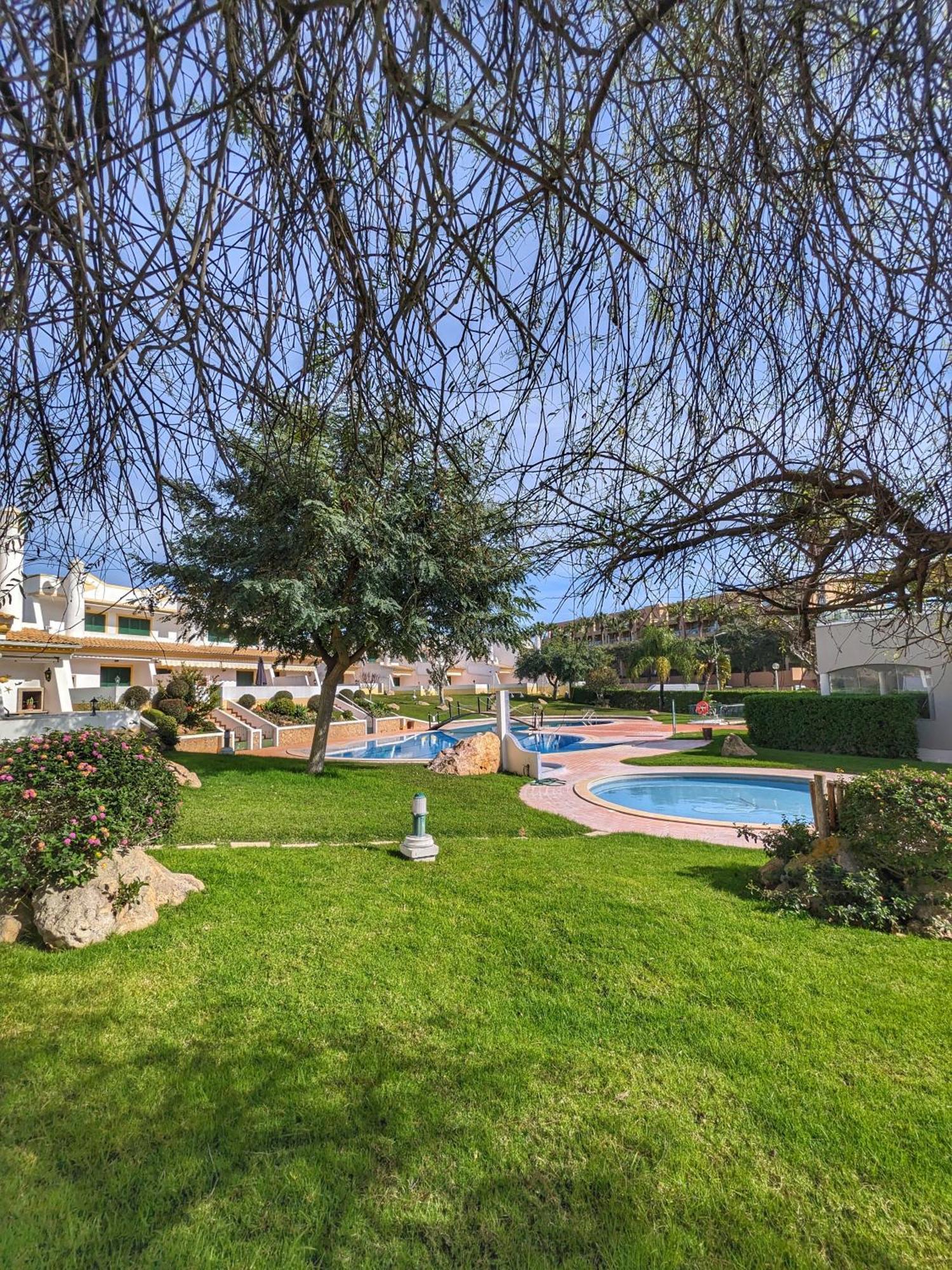 Villa Townhouse 700m From Sao Rafael