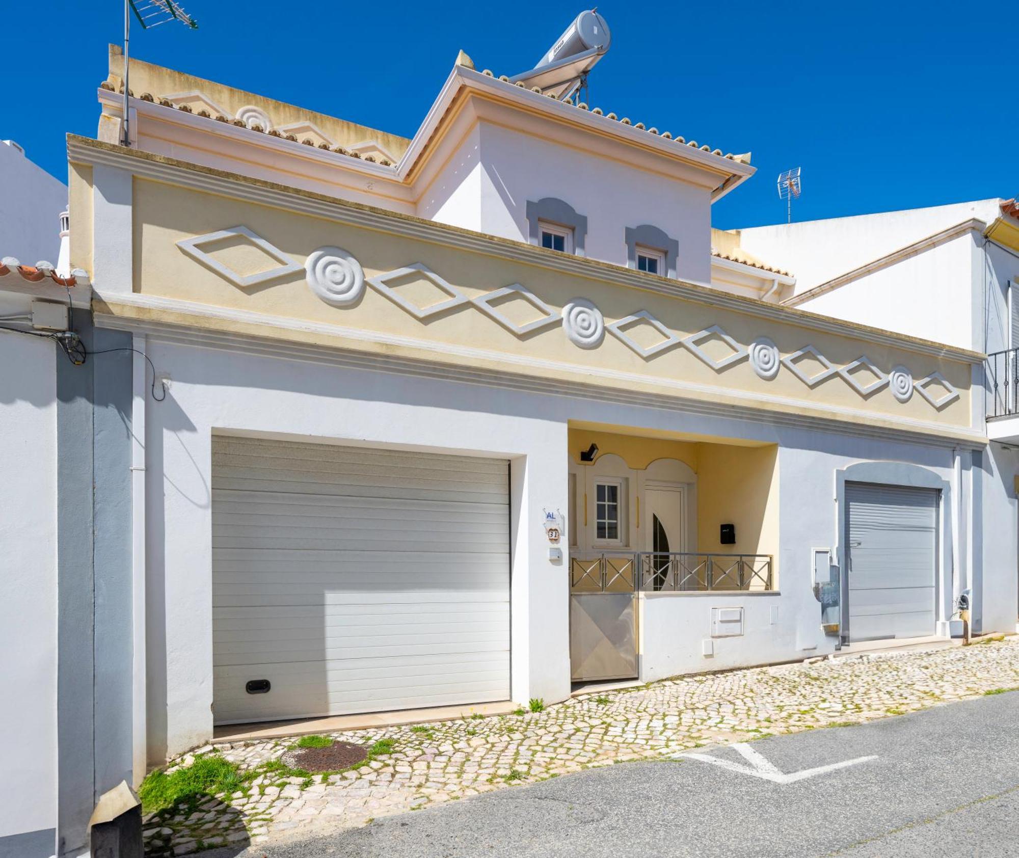 Villa Full Private 180sqm - Terrace Jacuzzi - 200m & Sea View Albufeira