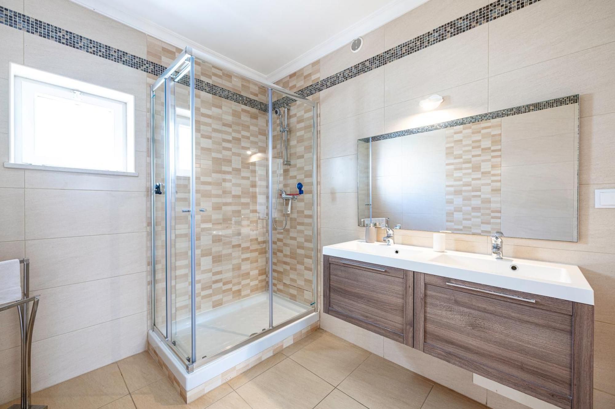 Full Private 180sqm - Terrace Jacuzzi - 200m & Sea View * Albufeira