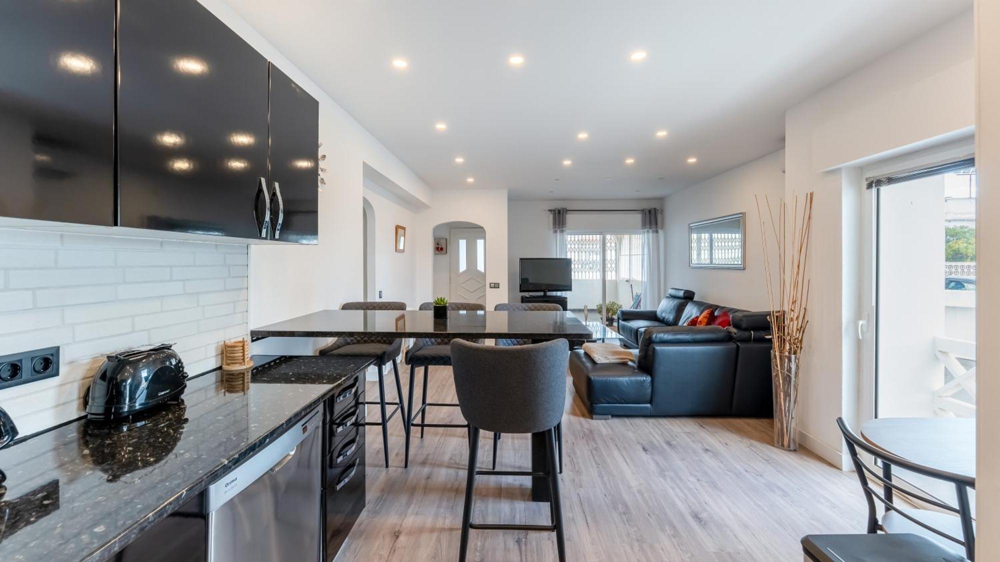 Cozy 2br Near Oura By Lovelystay *
