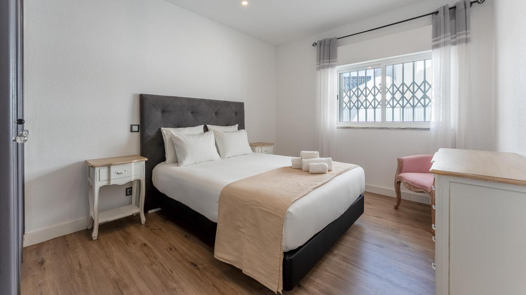Cozy 2br Near Oura By Lovelystay Apartment *