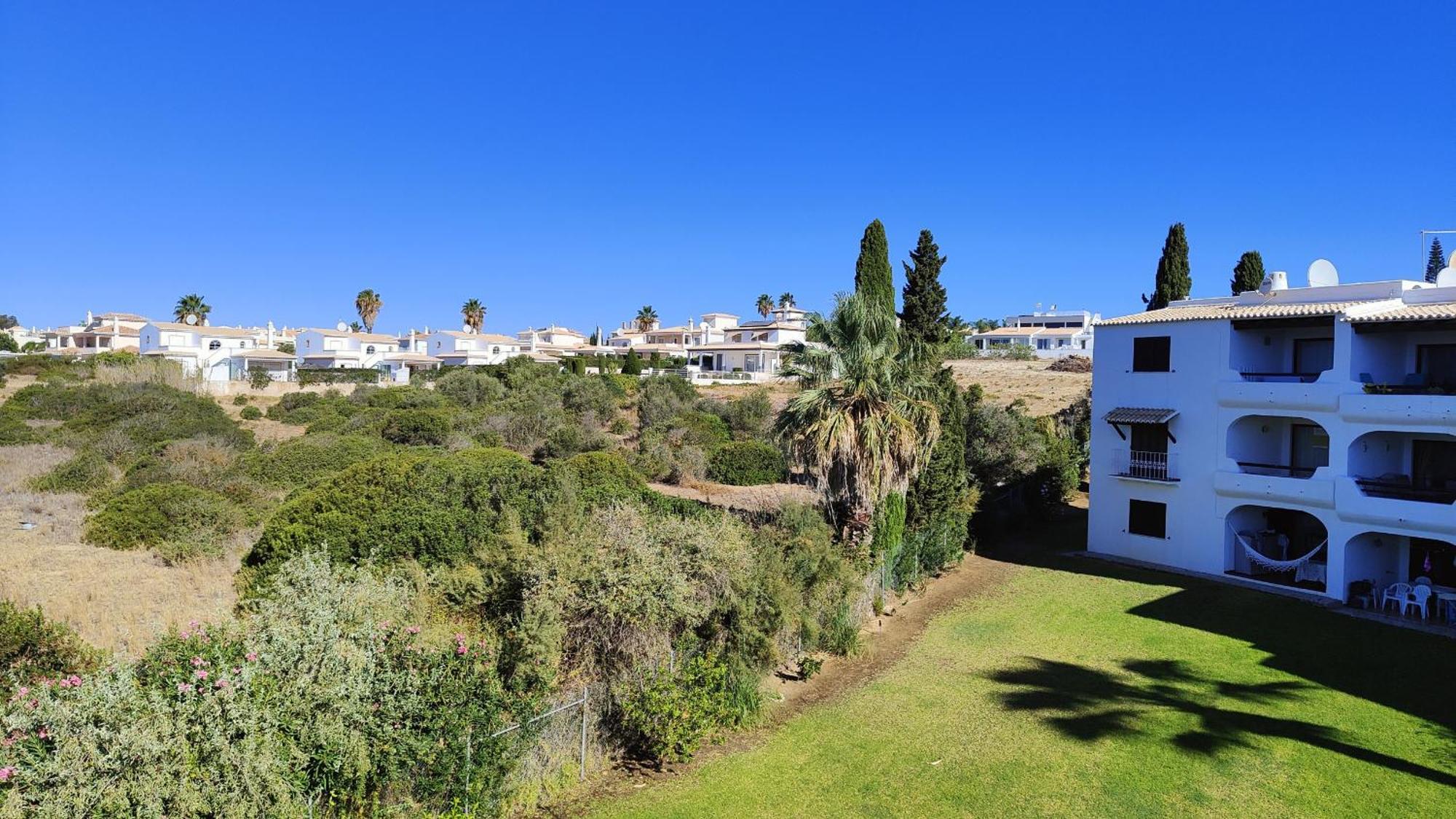 Apartamento T2 86b Na Sao Rafael, Vista Mar -