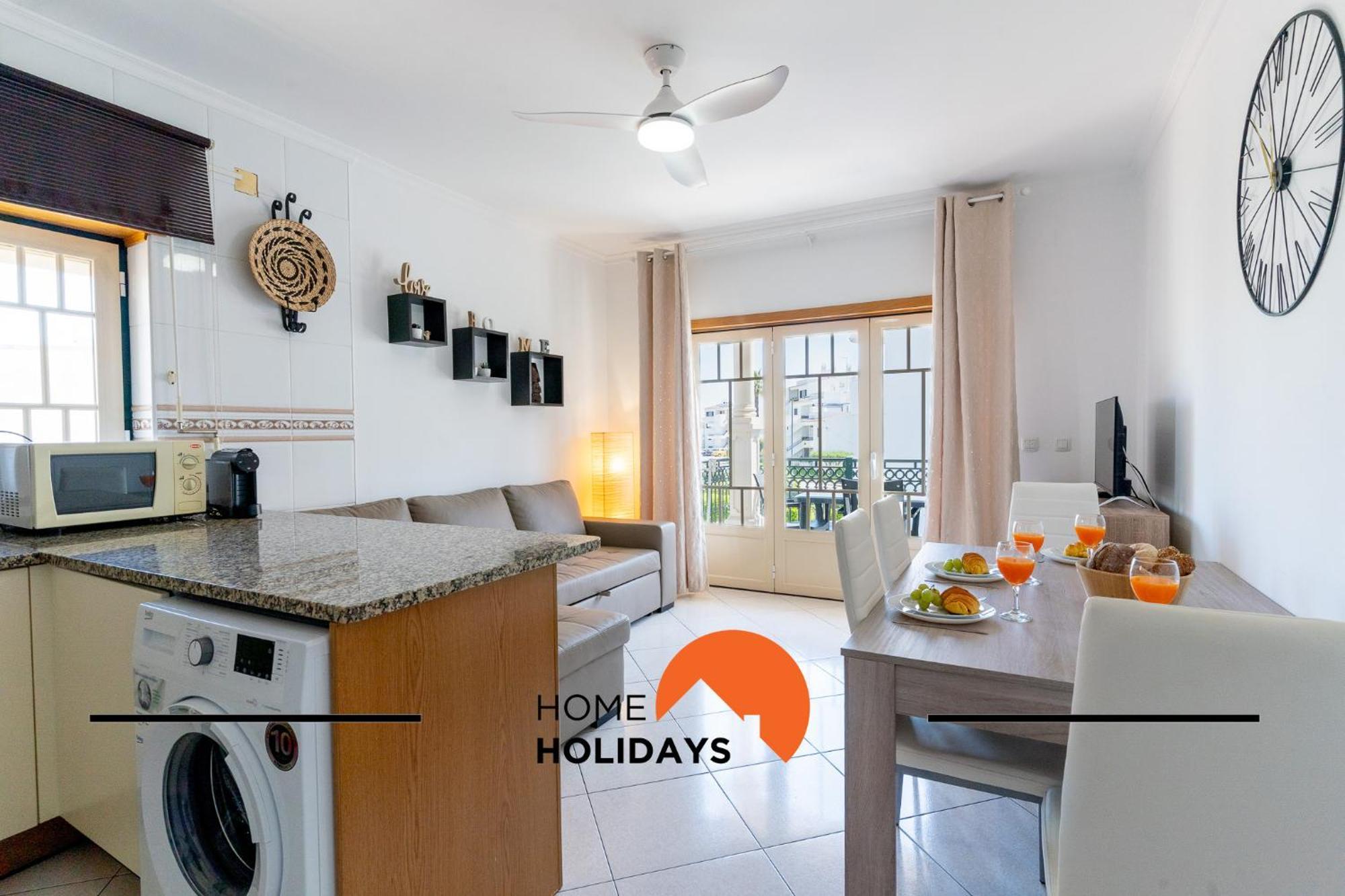 #275 A Flor By Holidays Apartment *