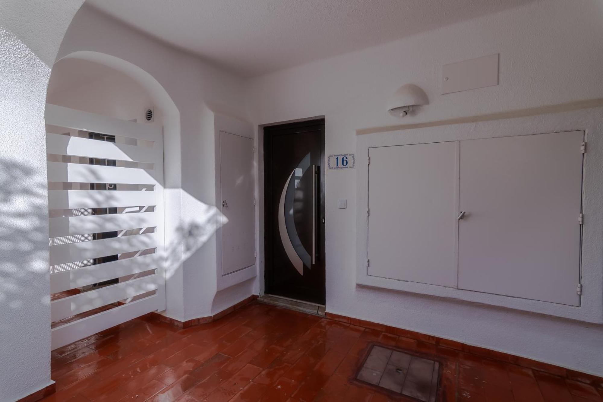 Beachside Bliss T2 With Pool & Access By Drago *
