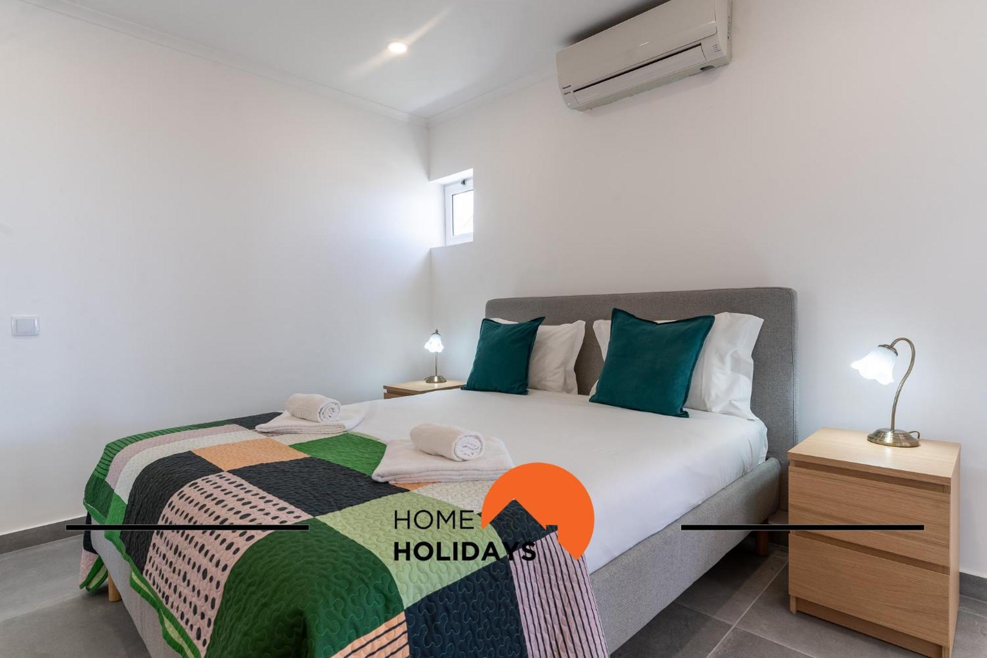 #016 T2 Windmill By Holidays Apartment *