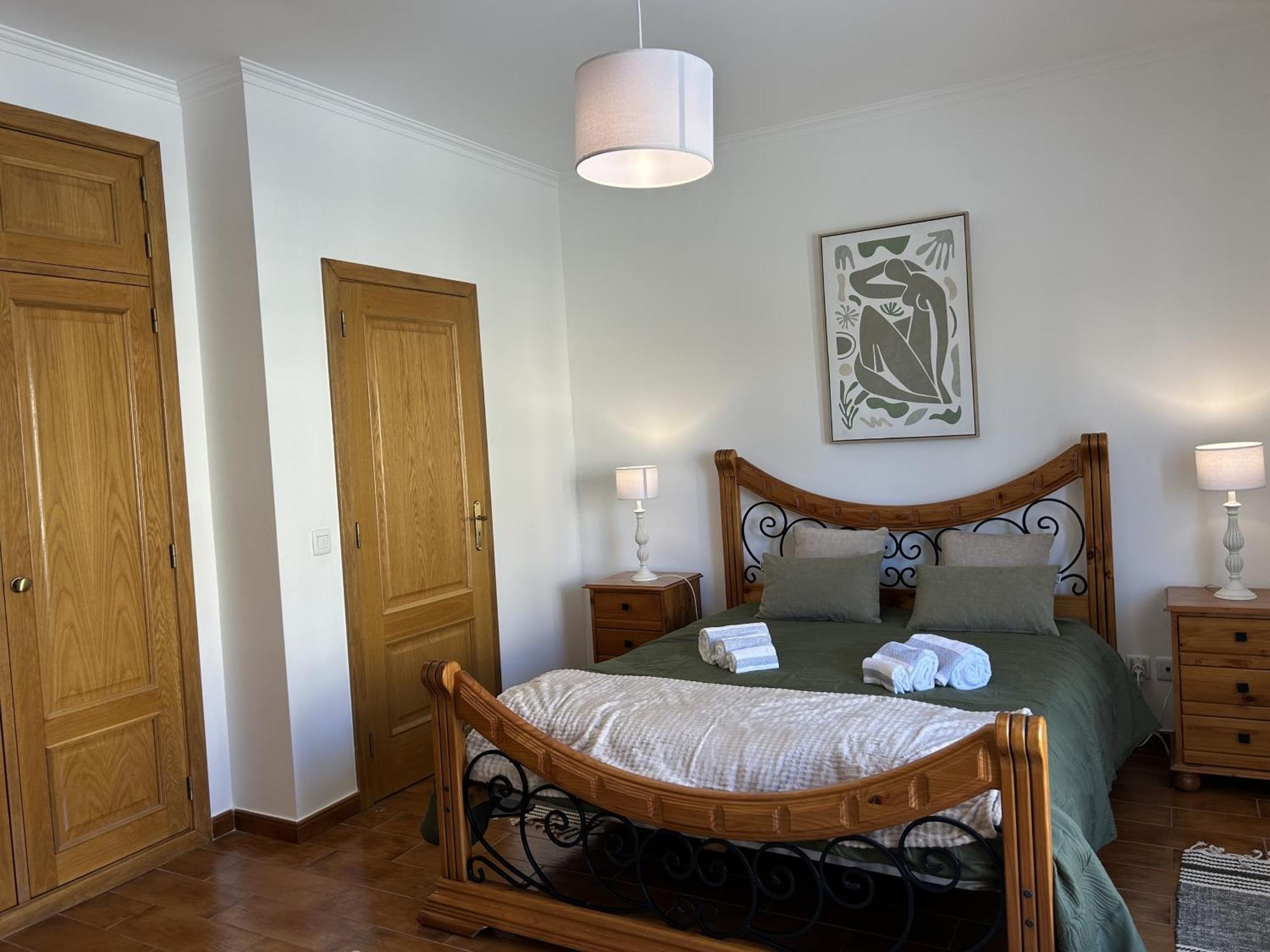 Apartamento Moradia V2 Quinta Pedra Dos Bicos -praia Da Oura - *