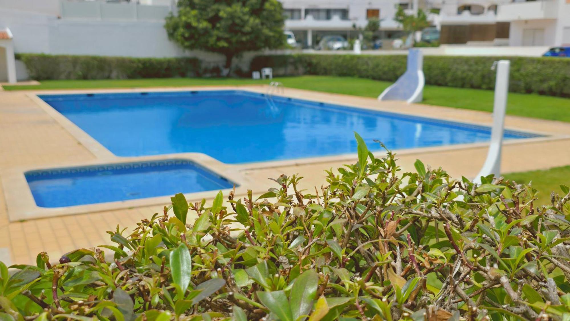 Apartment Eulalia With Pool And 5 Minutes From The *