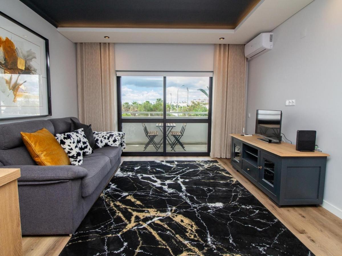 Janelas Do Mar Apartment