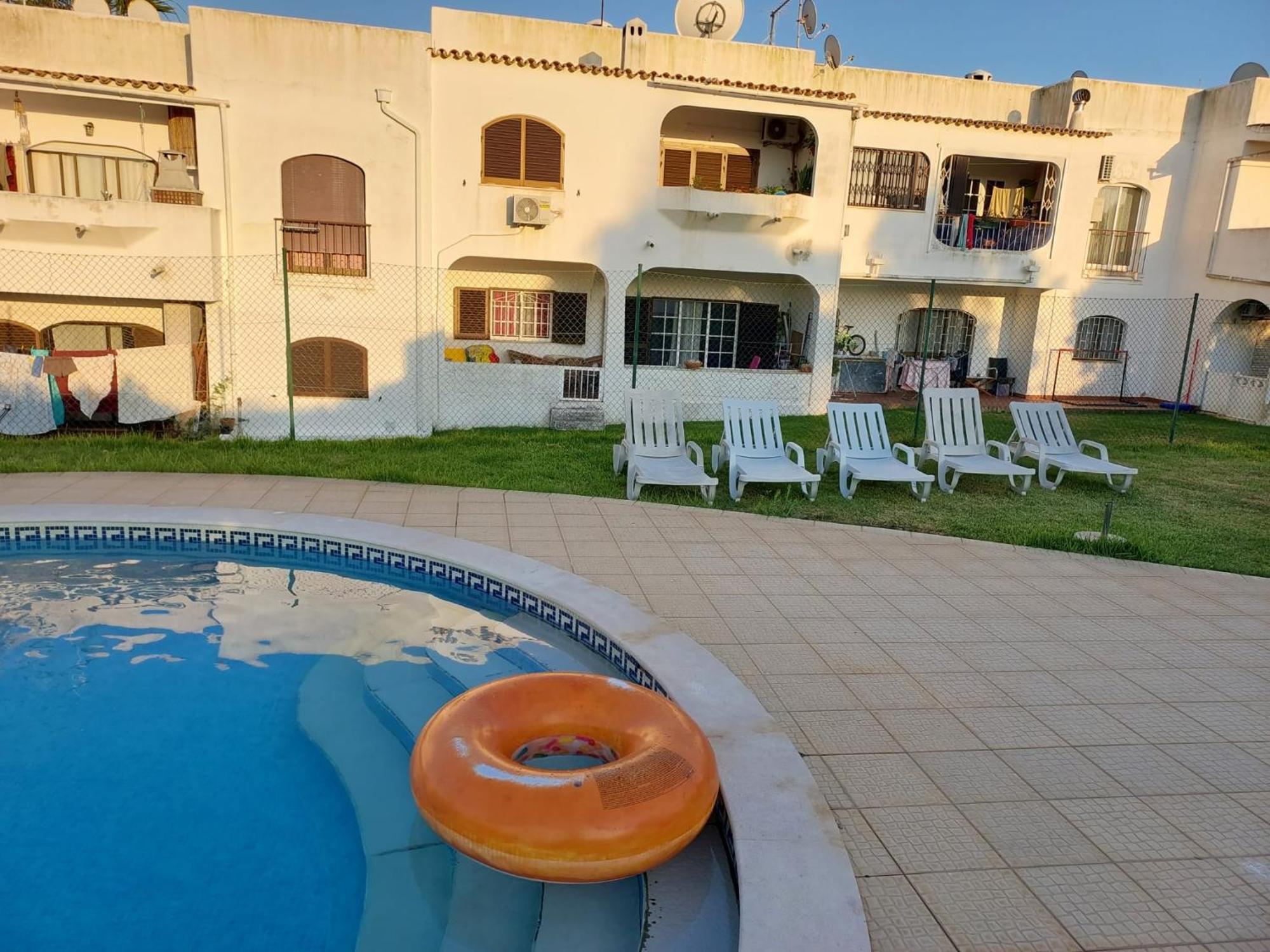 Appartement Homes Large Fully Equipped With 2 Bedrooms, Swimming Pool & Patio *