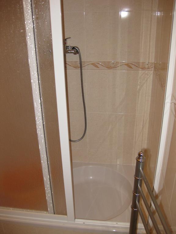 - T2 Old Town - 200m Apartment
