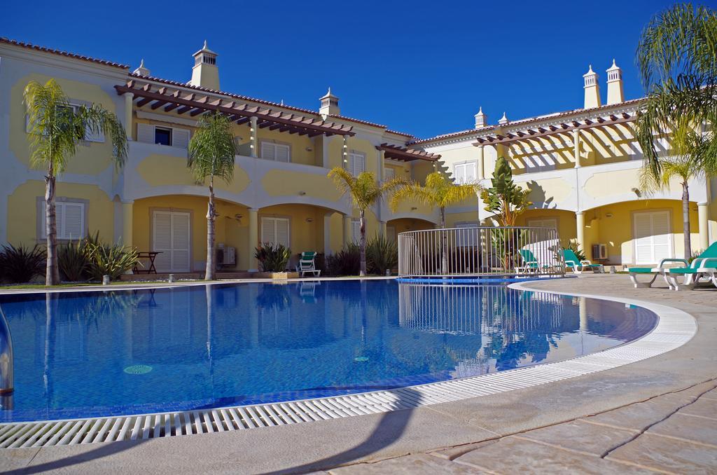 @ Poolside Appartement *