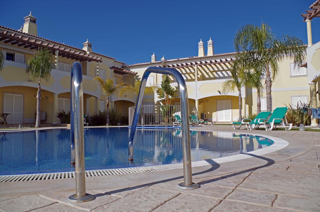 @ Poolside Appartement Albufeira