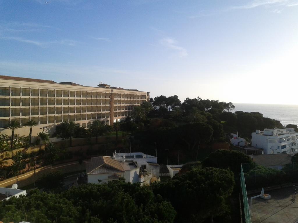 Charming Olhos De Agua Apartment