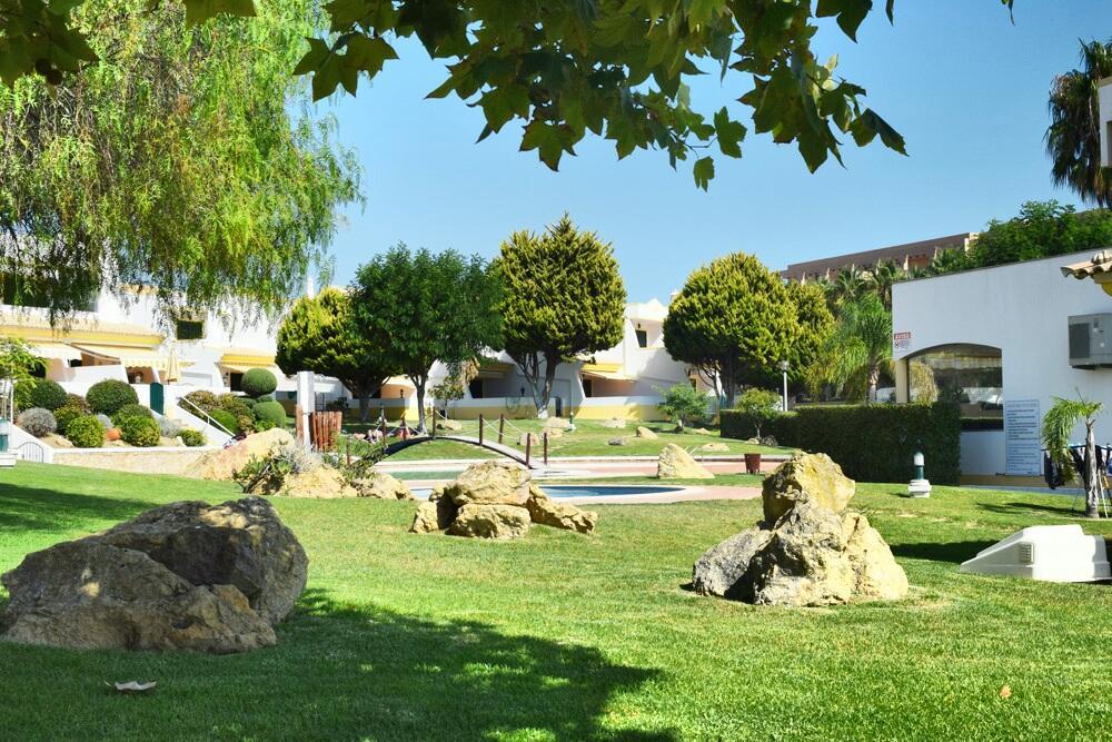 Townhouse 700m From Sao Rafael