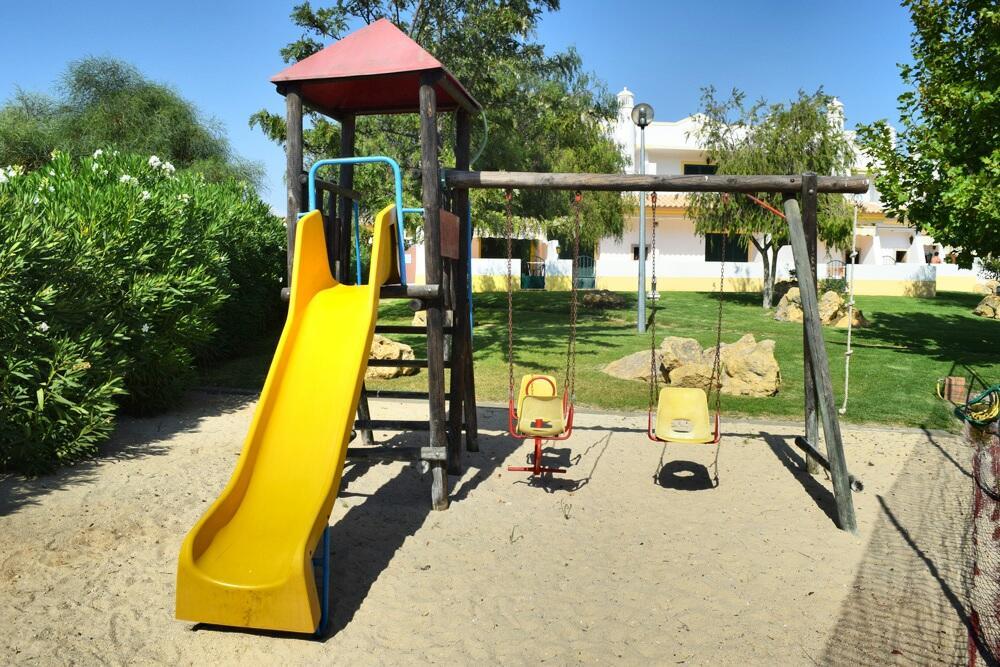 Villa Townhouse 700m From Sao Rafael