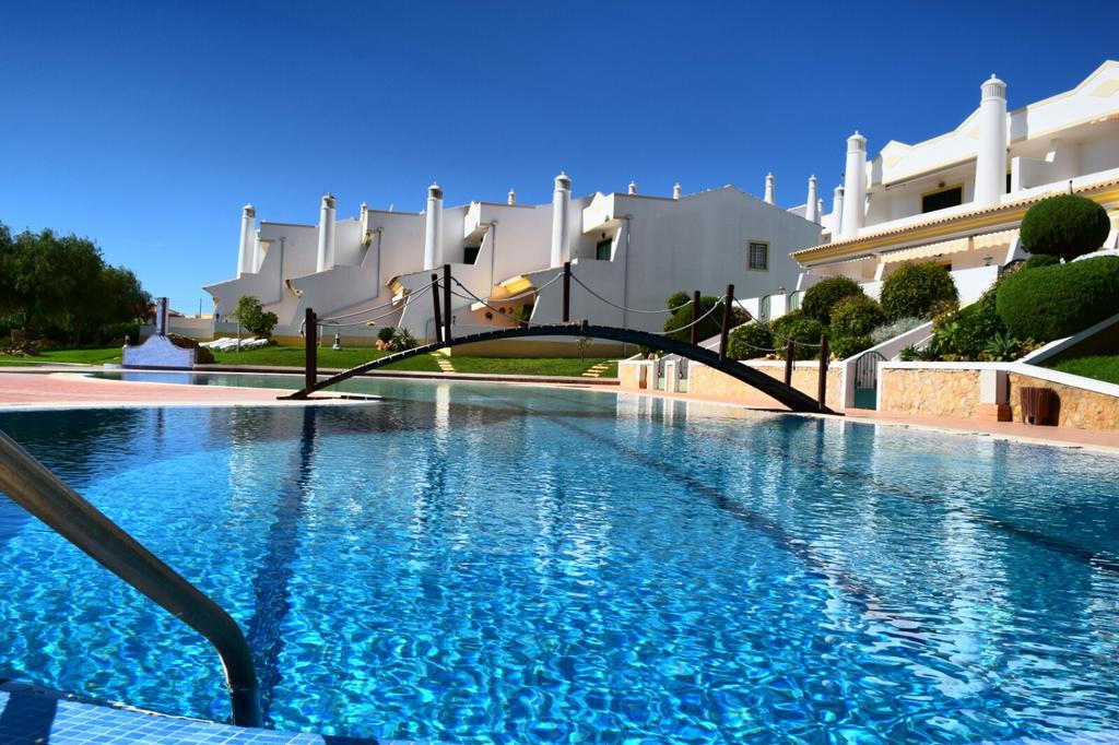 Townhouse 700m From Sao Rafael Villa Albufeira