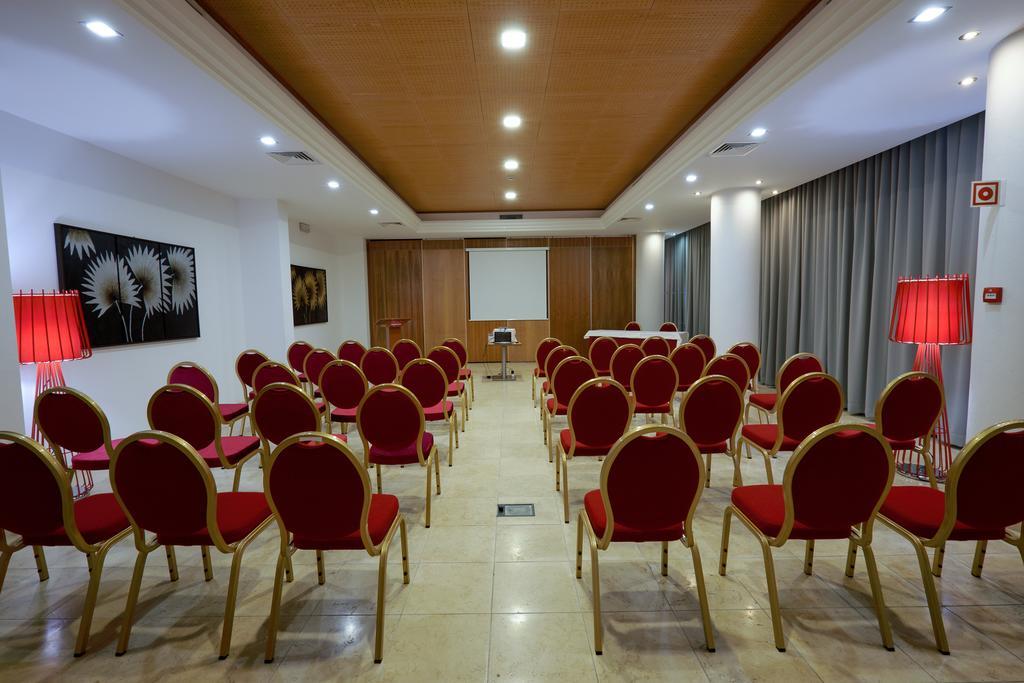 Grand Muthu Do Vale Aparthotel 5*