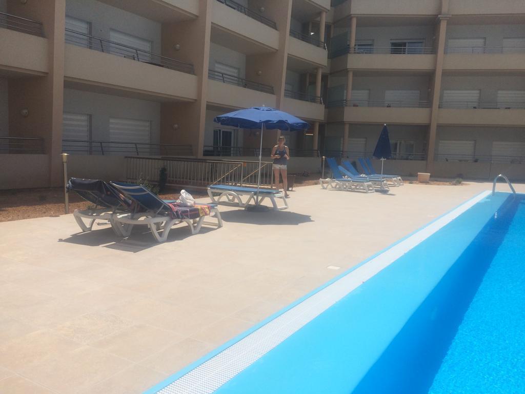 Beachfront Flat, Private Parking, Pools, Sea At Less Than 200 M (adults Only) Apartment Albufeira