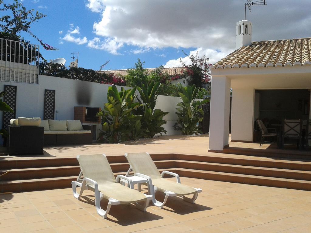Oura Beach Campo de férias