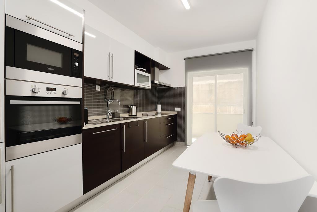 Original 3 Bedroom Downtown Appartement
