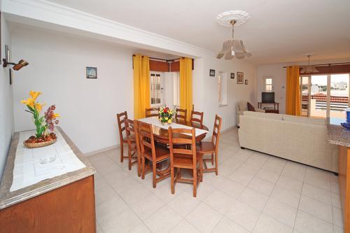 V4 Com Piscina Privada A 400 Metros Da Holiday home Albufeira