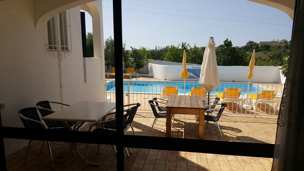 V3 Com Piscina Privada